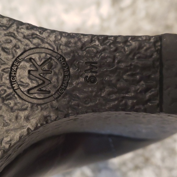 MICHAEL Michael Kors Rory heeled soft leather tie boot - Picture 7 of 10